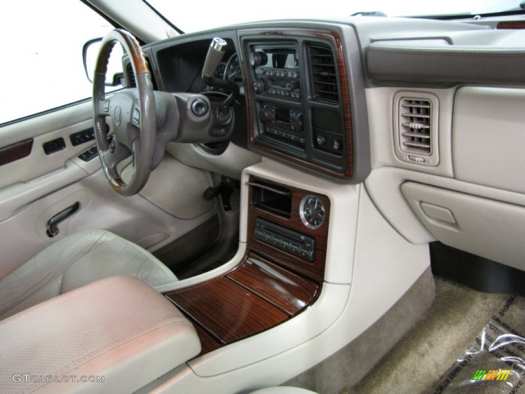 2003 Escalade EXT AWD - Green Envy / Shale photo #26