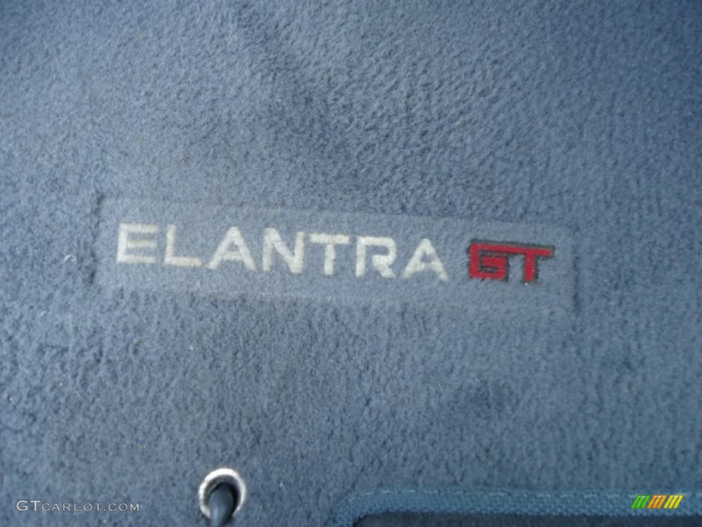 2005 Elantra GT Hatchback - Rally Red / Gray photo #12