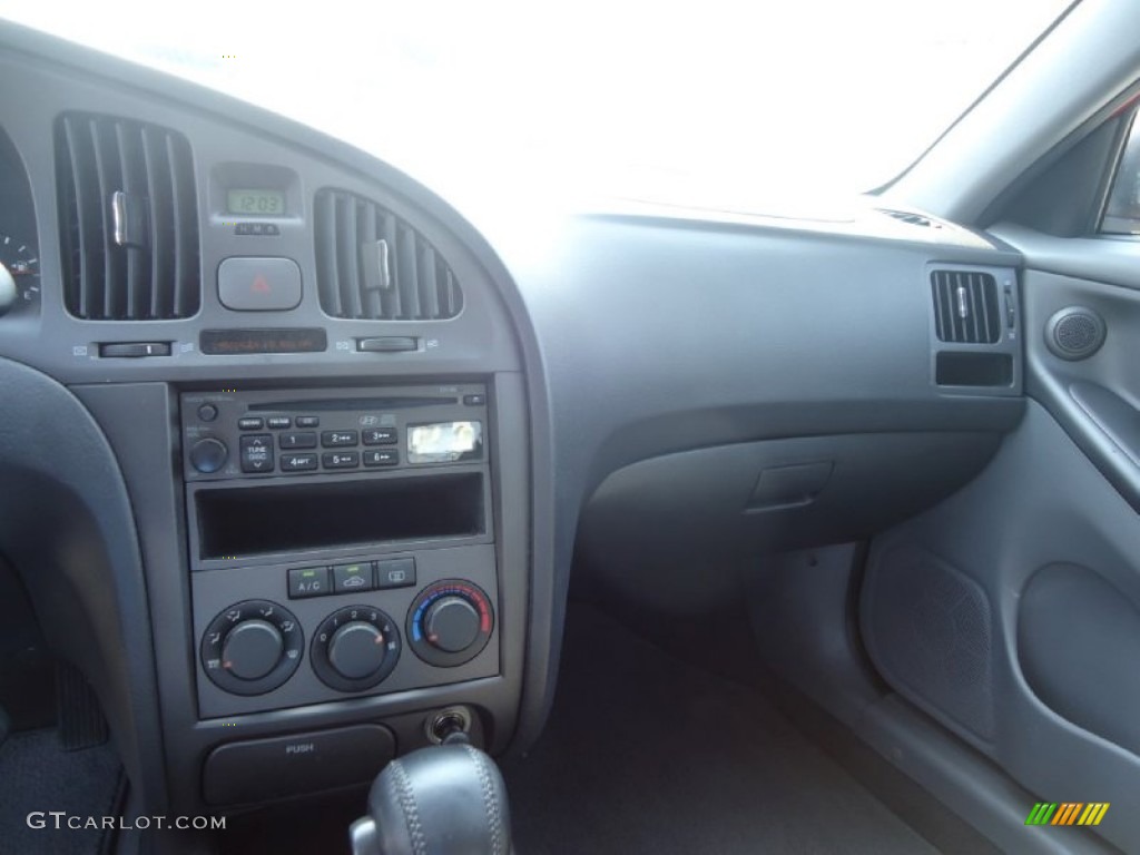 2005 Elantra GT Hatchback - Rally Red / Gray photo #15