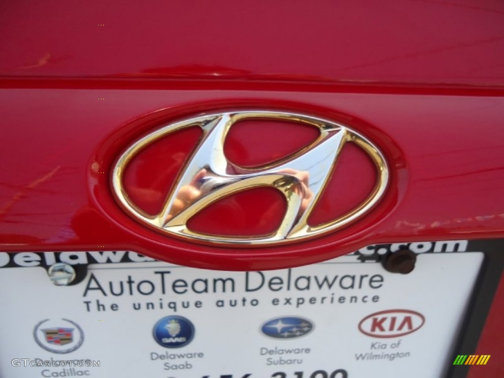 2005 Elantra GT Hatchback - Rally Red / Gray photo #22