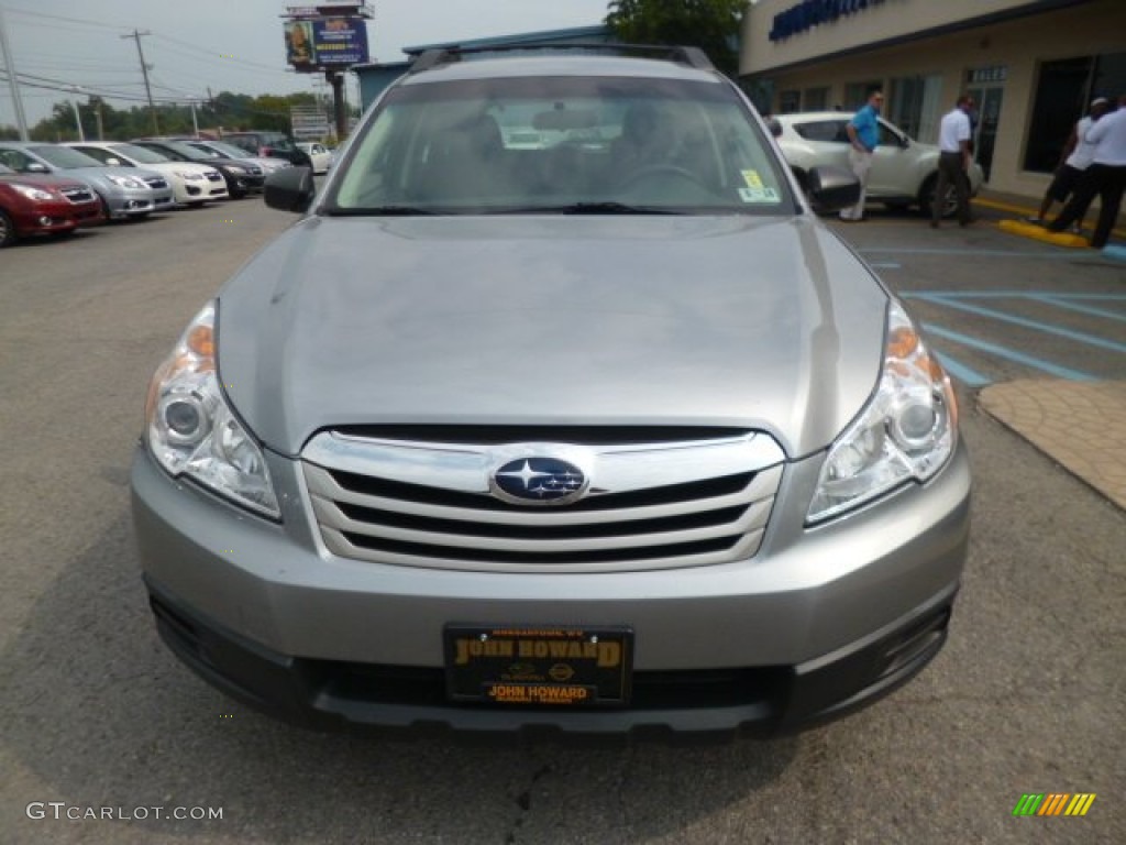 2011 Outback 2.5i Wagon - Steel Silver Metallic / Off Black photo #2