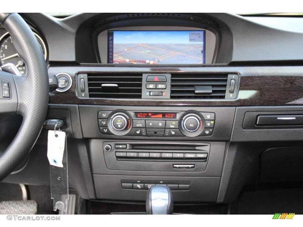 2011 BMW 3 Series 335i xDrive Coupe Controls Photo #85610938