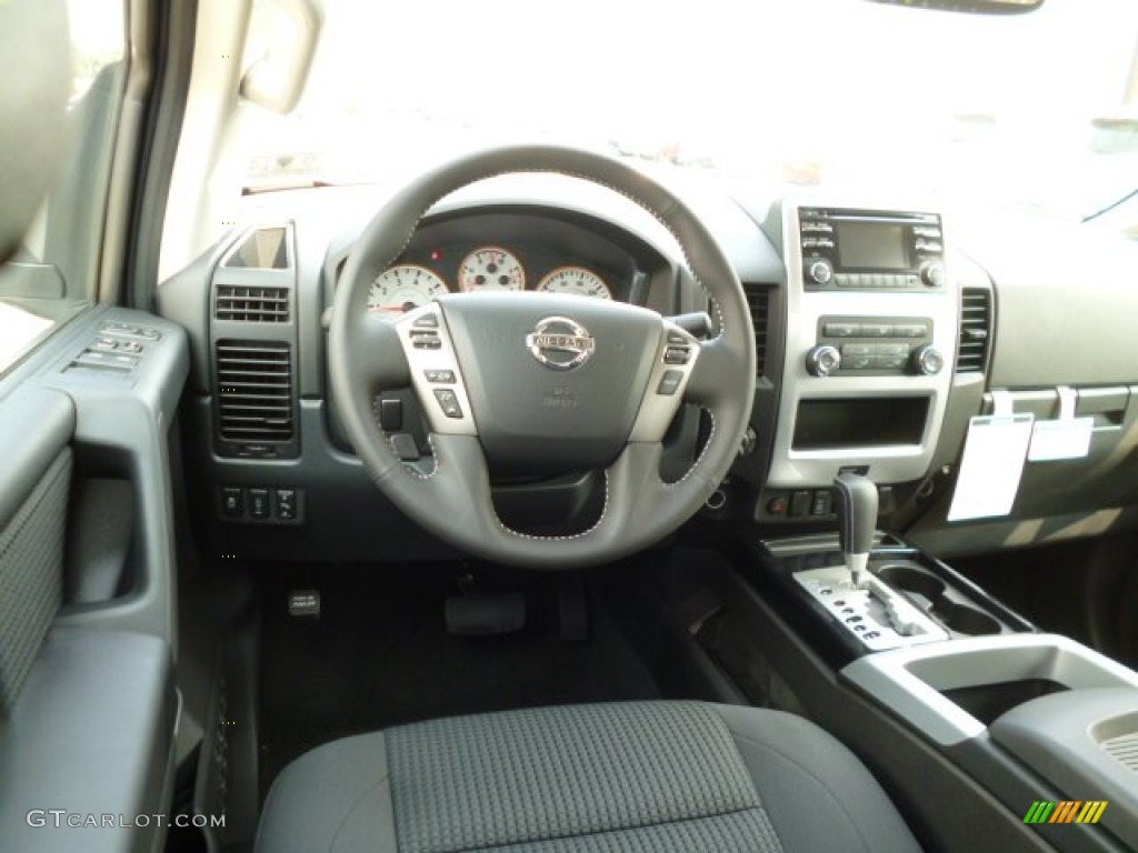 2013 Titan Pro-4X Crew Cab 4x4 - Glacier White / Charcoal photo #14