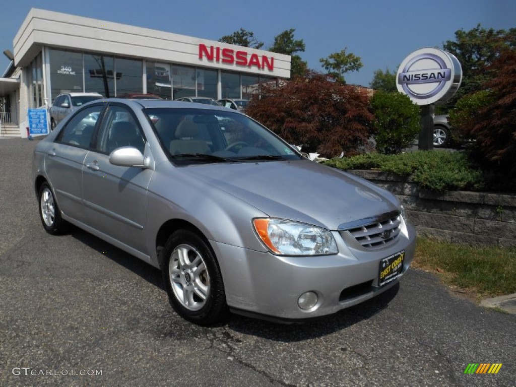 2004 Spectra EX Sedan - Clear Silver / Gray photo #1