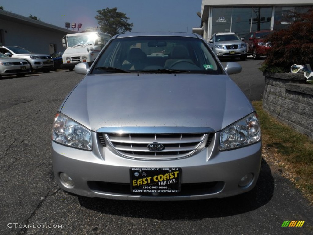 2004 Spectra EX Sedan - Clear Silver / Gray photo #2