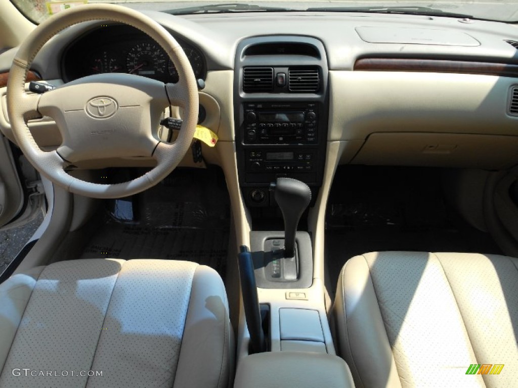 2001 Solara SLE V6 Coupe - White Diamond Pearl / Ivory photo #9