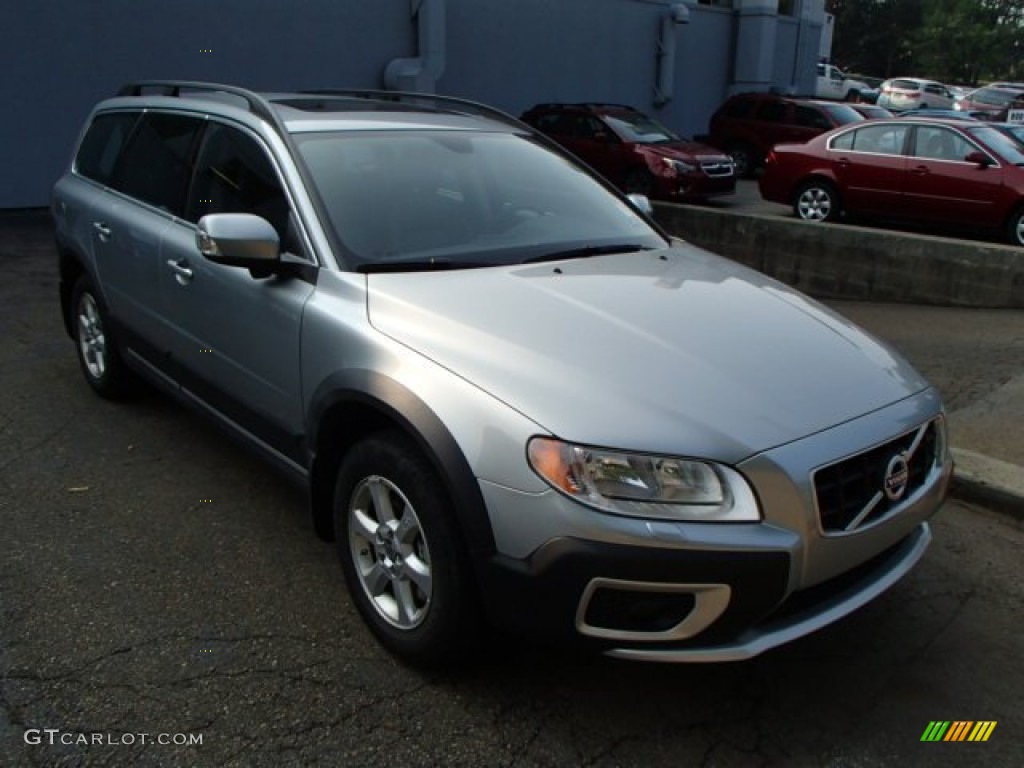 2010 XC70 3.2 AWD - Electric Silver Metallic / Off Black photo #1
