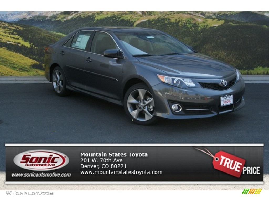 2014 Camry SE - Magnetic Gray Metallic / Black photo #1