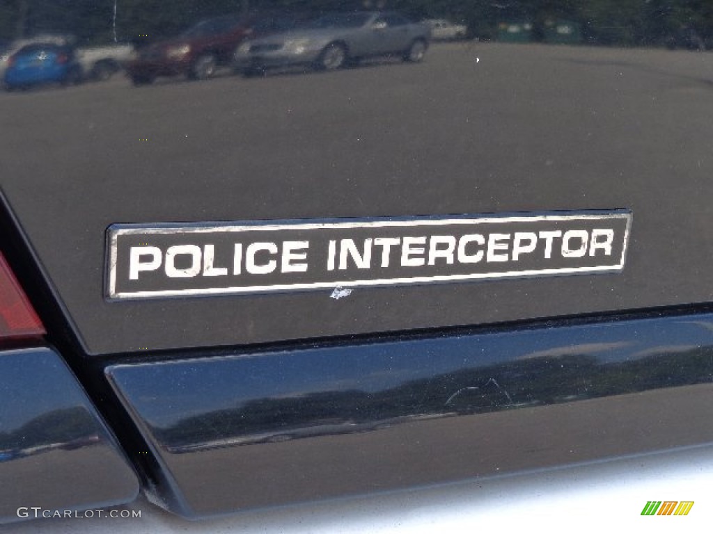 2003 Ford Crown Victoria Police Interceptor Marks and Logos Photo #85617496