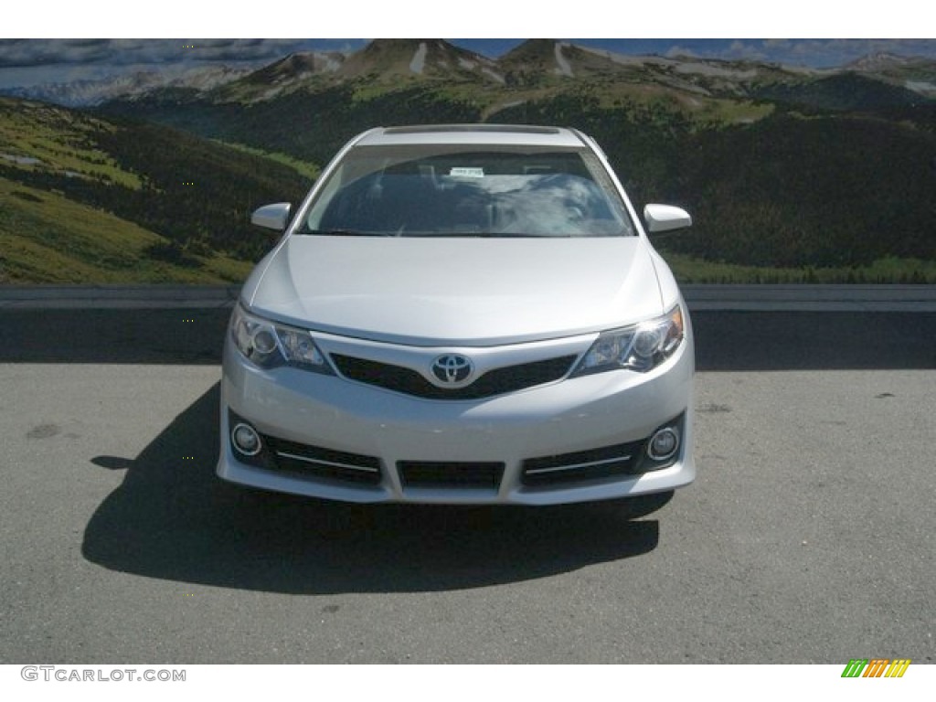 2014 Camry SE V6 - Classic Silver Metallic / Black photo #2