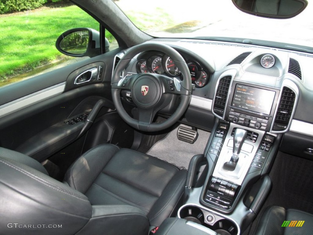 2012 Porsche Cayenne Turbo Black Dashboard Photo #85617826