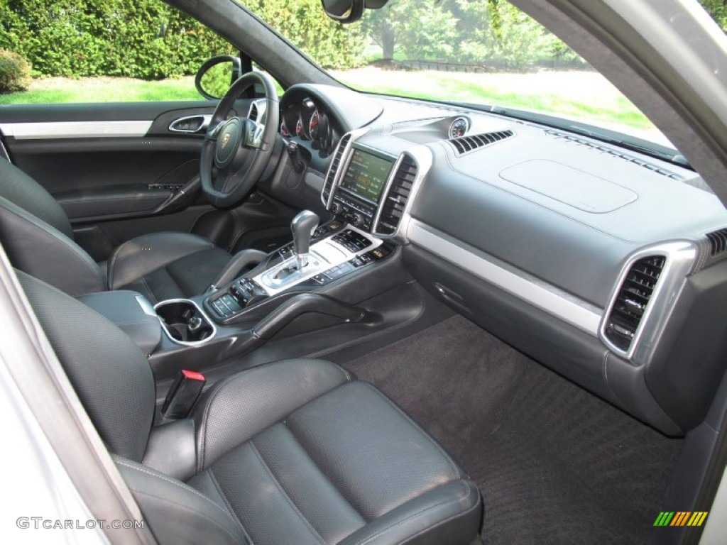 Black Interior 2012 Porsche Cayenne Turbo Photo #85617940