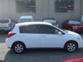 Fresh Powder - Versa 1.8 S Hatchback Photo No. 8