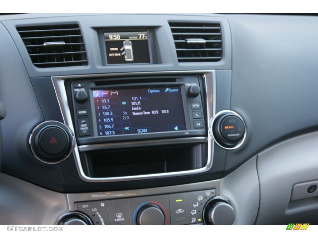 2013 Highlander V6 4WD - Classic Silver Metallic / Ash photo #6