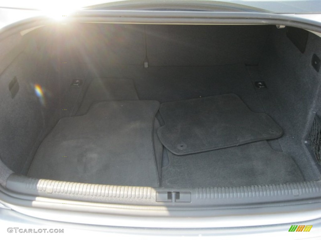2002 Audi A4 3.0 quattro Sedan Trunk Photo #85621579