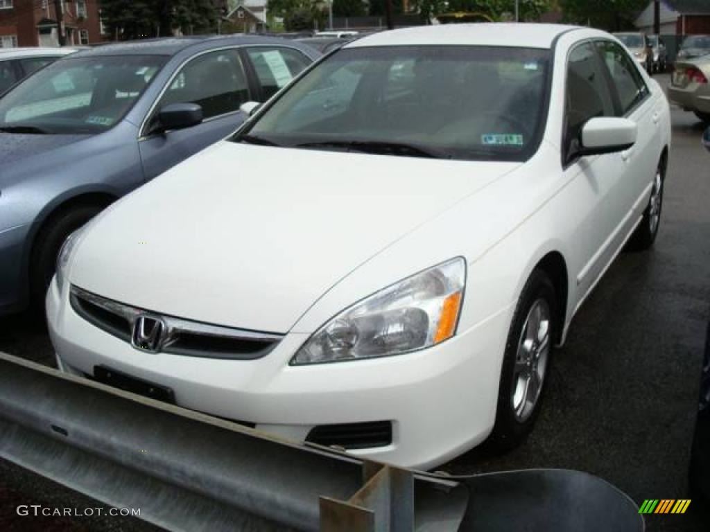 2006 Accord SE Sedan - Taffeta White / Ivory photo #1