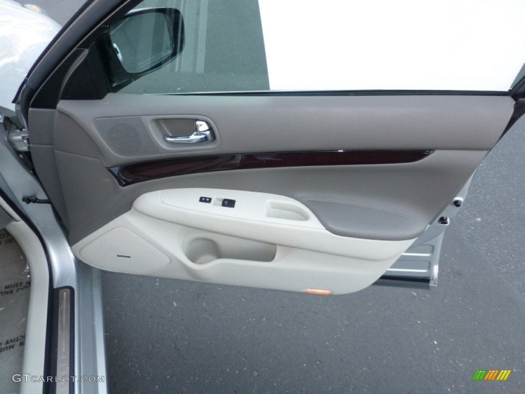 2011 G 37 Journey Sedan - Liquid Platinum / Stone photo #23