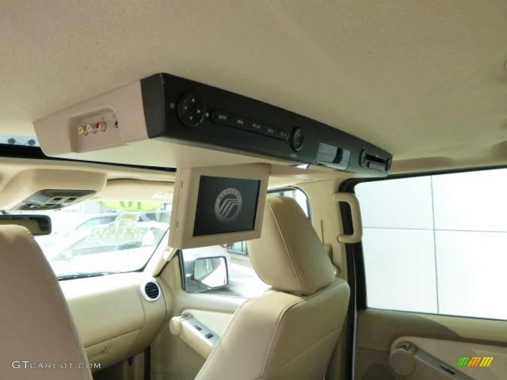 2010 Mercury Mountaineer V8 Premier AWD Entertainment System Photos