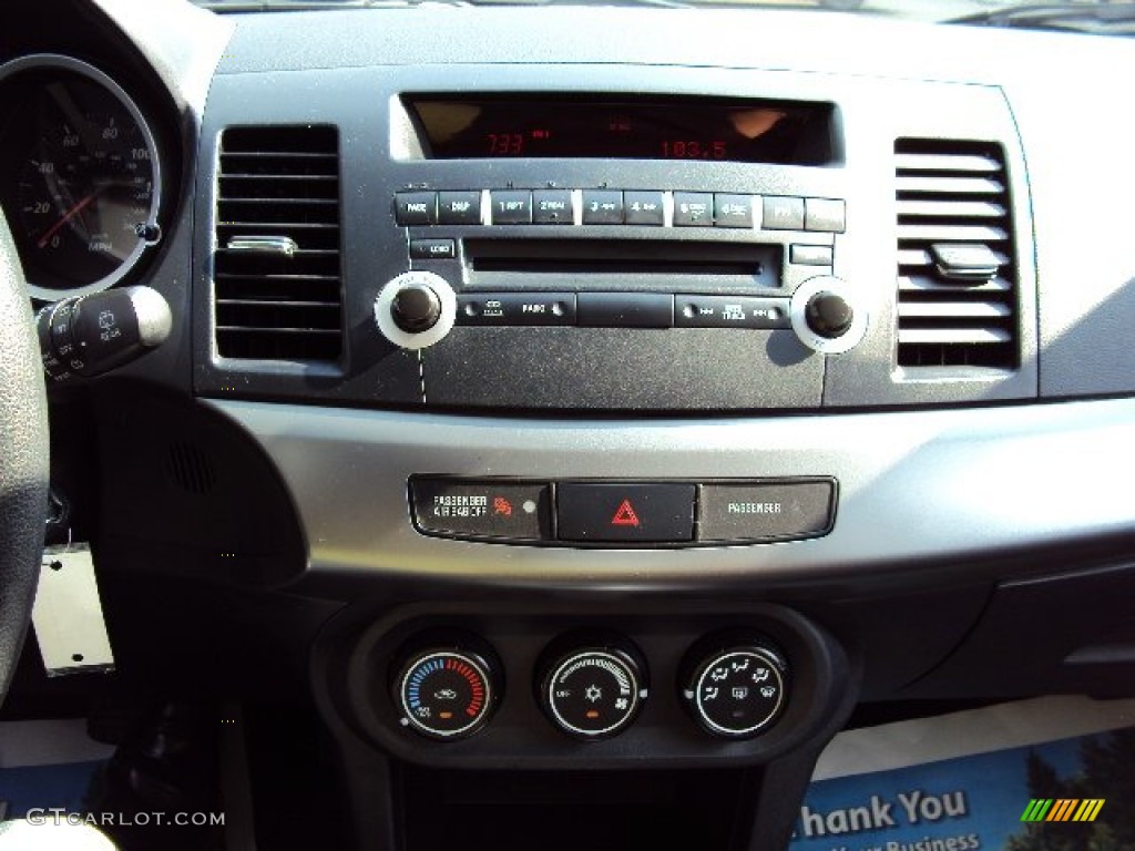 2011 Mitsubishi Lancer Sportback ES Controls Photos