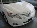 Super White - Camry XLE Photo No. 11