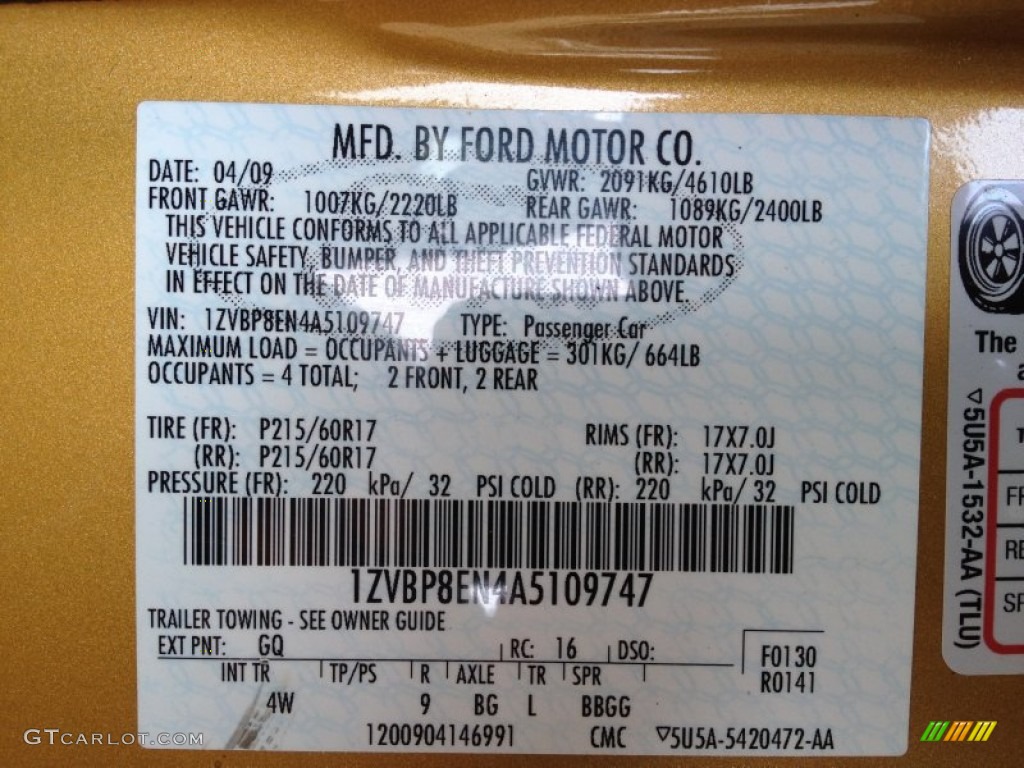 2010 Mustang V6 Premium Convertible - Sunset Gold Metallic / Charcoal Black photo #11