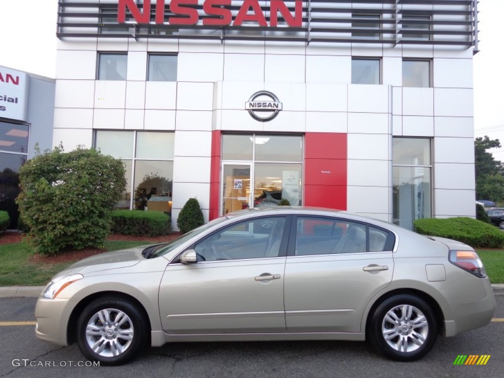 2010 Altima 2.5 SL - Sonoran Sand / Blond photo #2