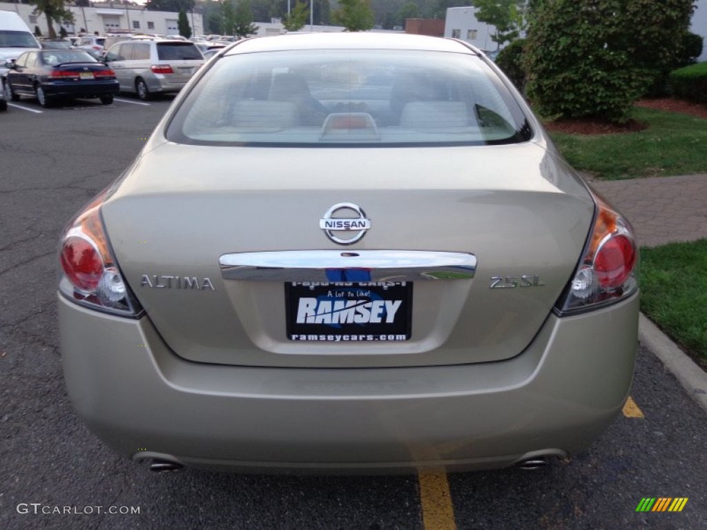 2010 Altima 2.5 SL - Sonoran Sand / Blond photo #4