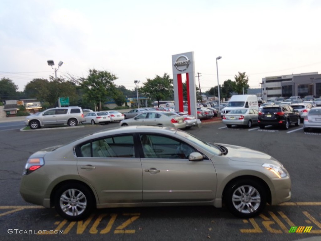 2010 Altima 2.5 SL - Sonoran Sand / Blond photo #5