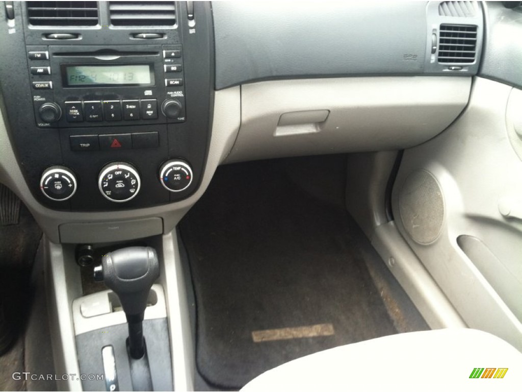 2008 Spectra LX Sedan - Ice Blue / Beige photo #12