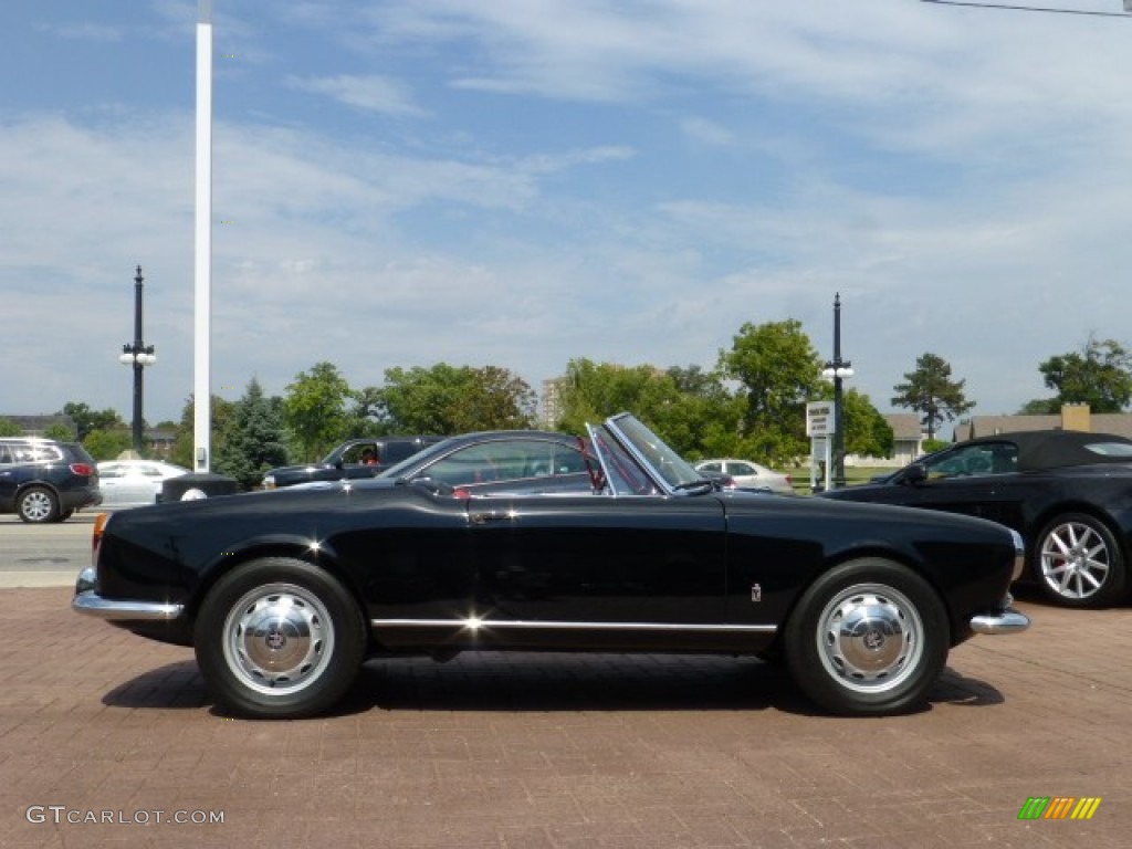 Black 1963 Alfa Romeo Giulia Spider Exterior Photo #85630684