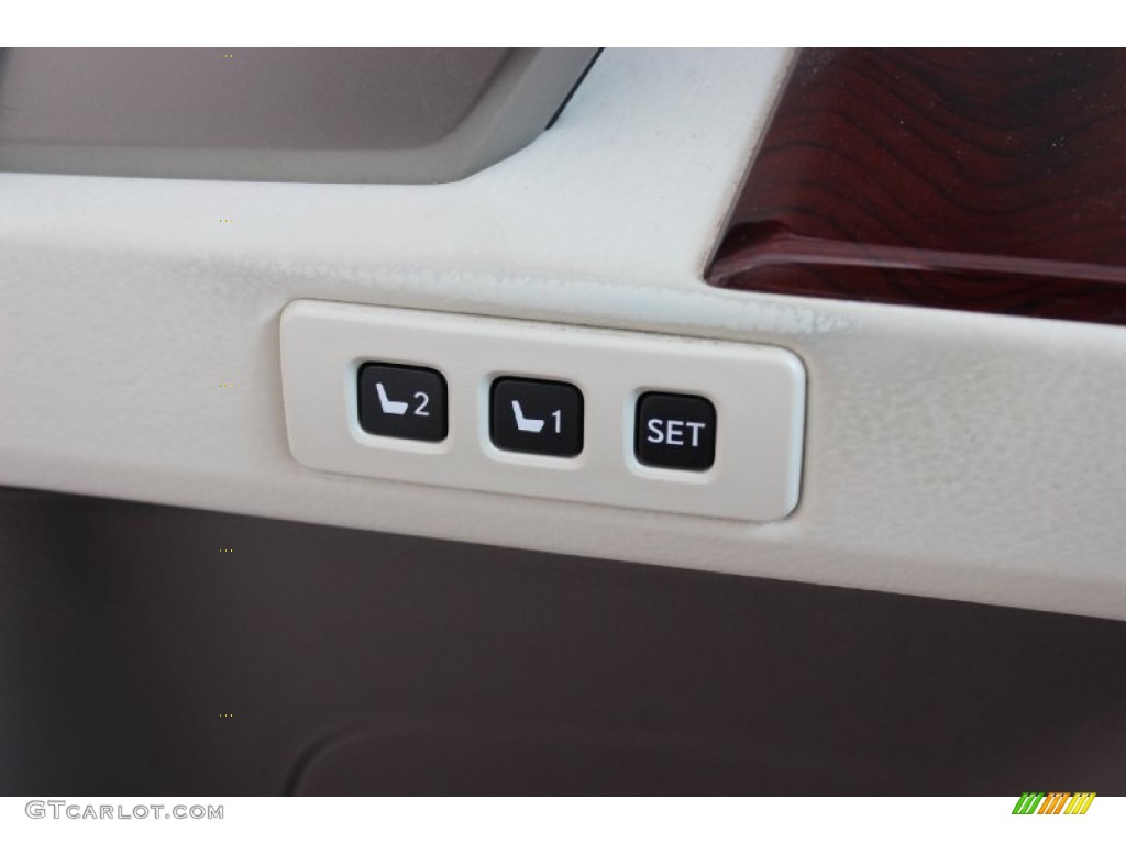 2012 Lexus GX 460 Premium Controls Photo #85635061