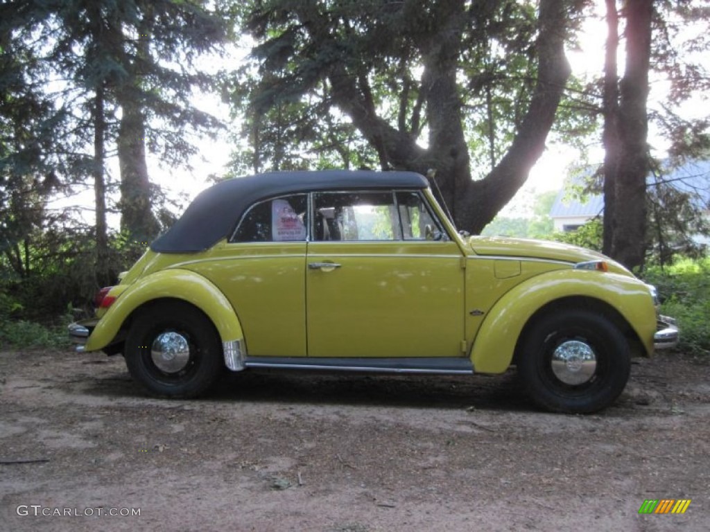 Shantung Yellow Volkswagen Beetle
