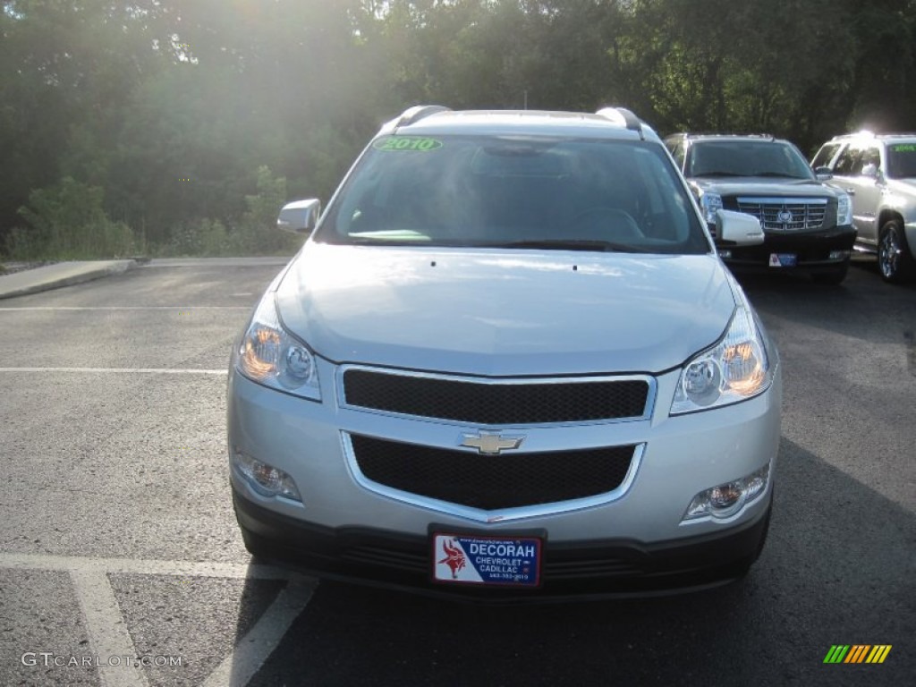 2010 Traverse LT AWD - Silver Ice Metallic / Ebony photo #2