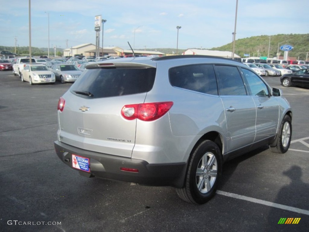 2010 Traverse LT AWD - Silver Ice Metallic / Ebony photo #4