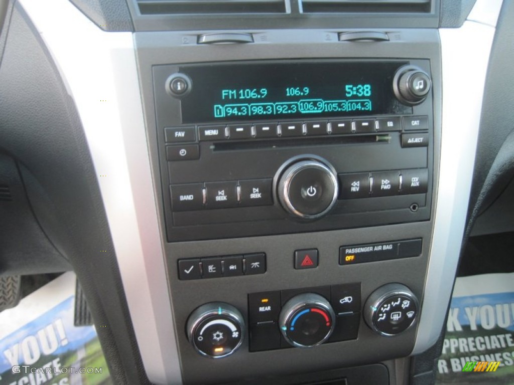 2010 Traverse LT AWD - Silver Ice Metallic / Ebony photo #13