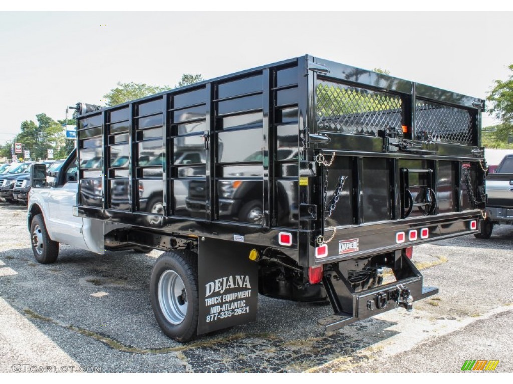 2013 F350 Super Duty XL Regular Cab Stake Truck - Oxford White / Steel photo #4