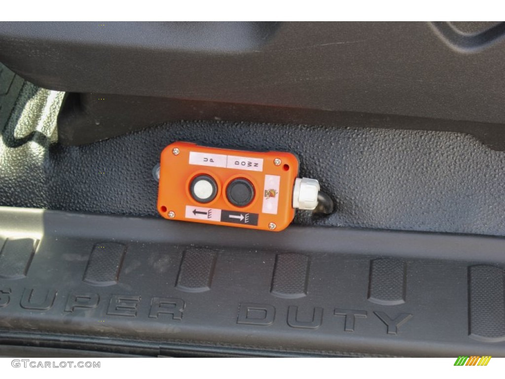 2013 F350 Super Duty XL Regular Cab Stake Truck - Oxford White / Steel photo #12