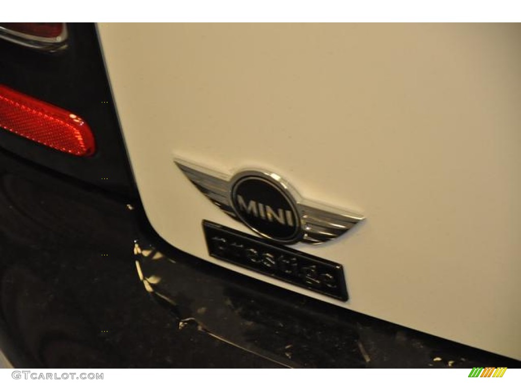 2014 Cooper S Clubman - Pepper White / Carbon Black photo #16