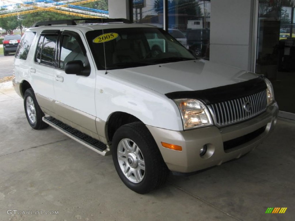 2005 Mountaineer V6 AWD - Oxford White / Medium Dark Parchment photo #1
