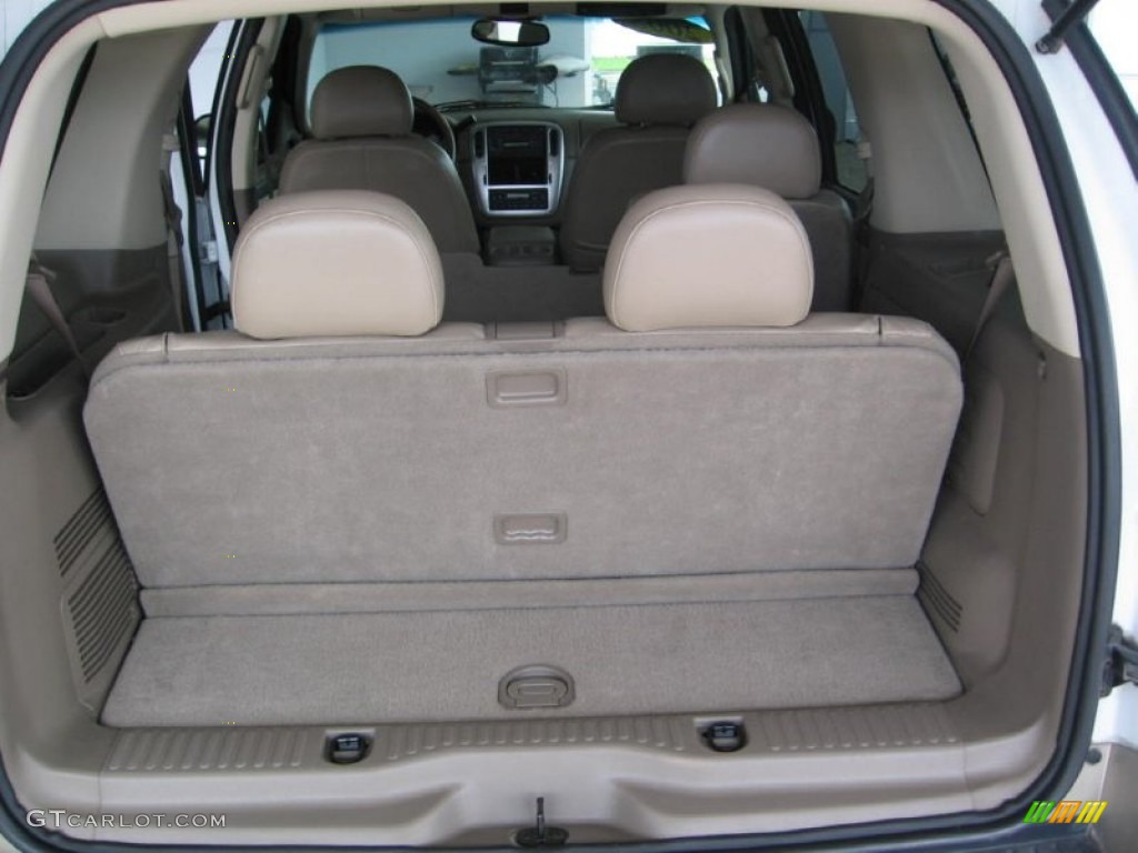 2005 Mountaineer V6 AWD - Oxford White / Medium Dark Parchment photo #21