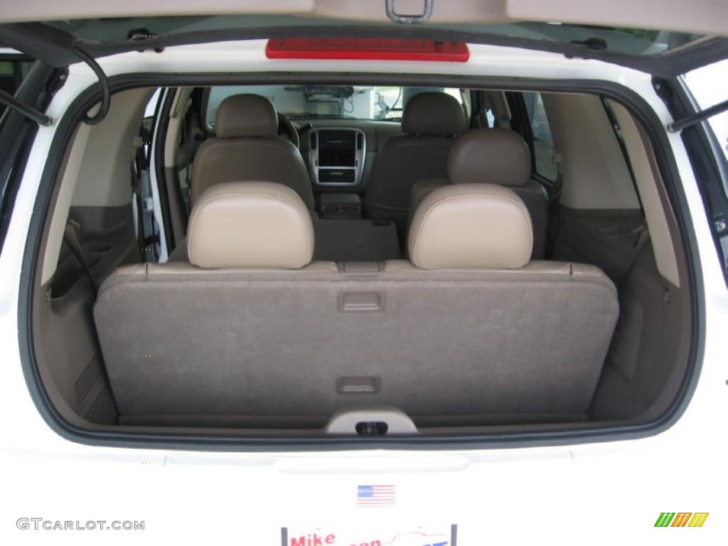 2005 Mountaineer V6 AWD - Oxford White / Medium Dark Parchment photo #22