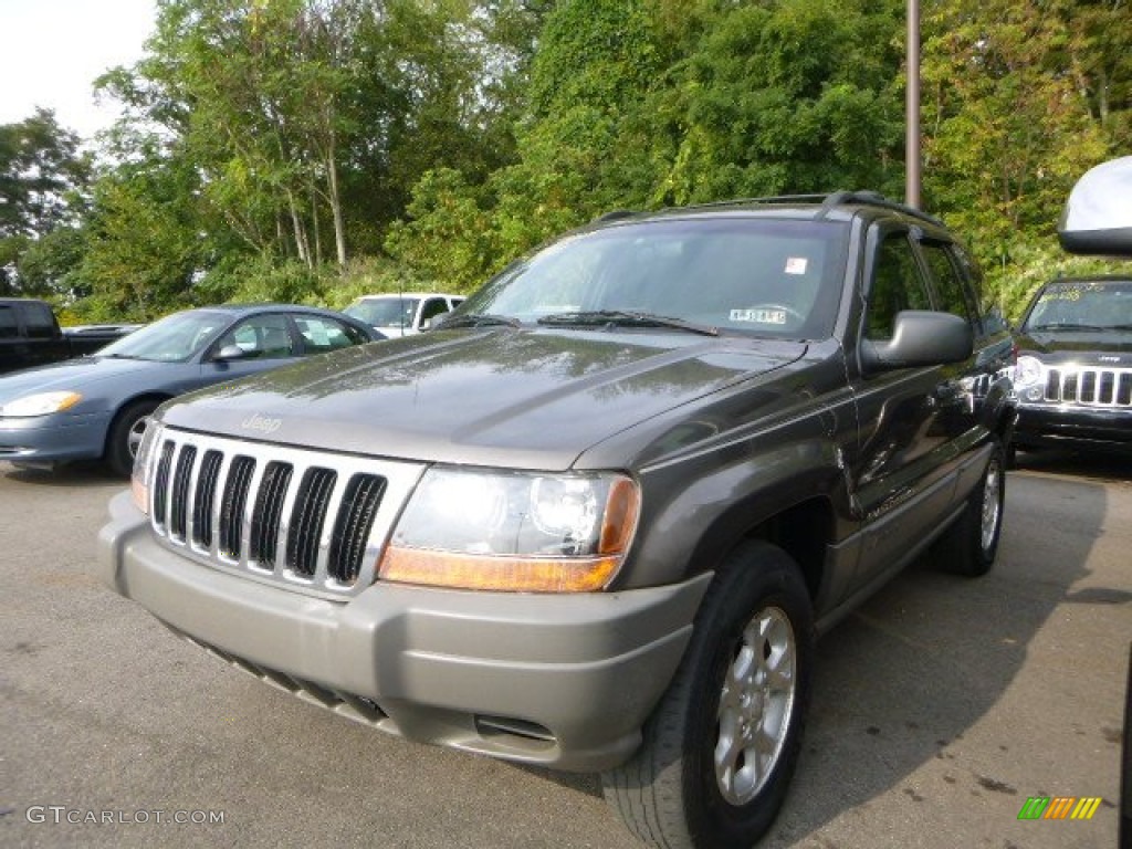 2000 Grand Cherokee Laredo 4x4 - Taupe Frost Metallic / Taupe photo #1