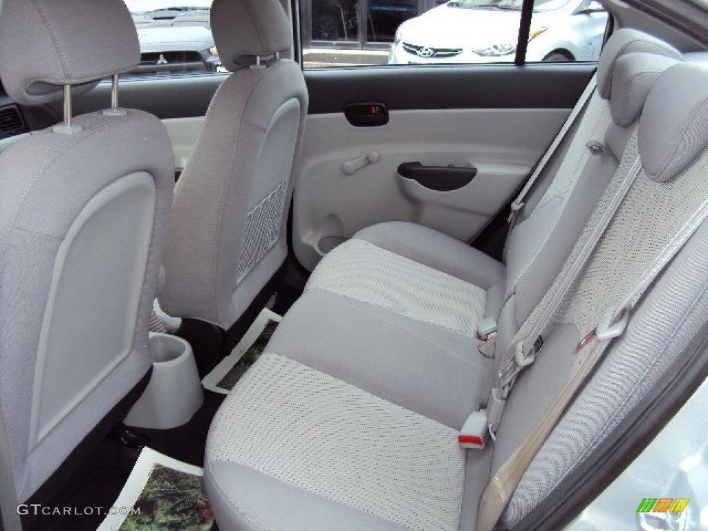 2009 Hyundai Accent GLS 4 Door Rear Seat Photo #85648898