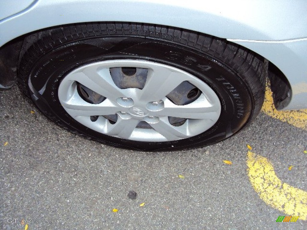 2009 Hyundai Accent GLS 4 Door Wheel Photo #85649052