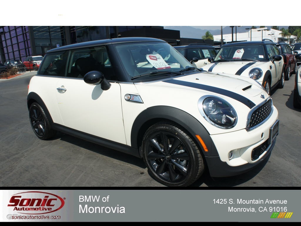 2013 Cooper S Hardtop - Pepper White / Sport Carbon Black/Polar Beige Leather Contrast photo #1