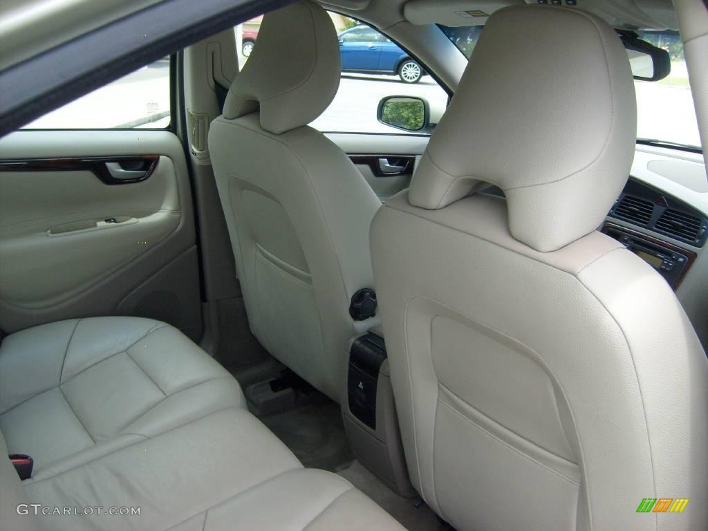 2005 S60 2.5T - Lunar Gold Metallic / Taupe photo #19