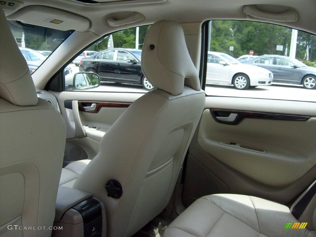 2005 S60 2.5T - Lunar Gold Metallic / Taupe photo #20