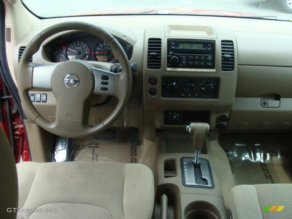 2007 Frontier LE Crew Cab 4x4 - Red Brawn / Desert photo #9
