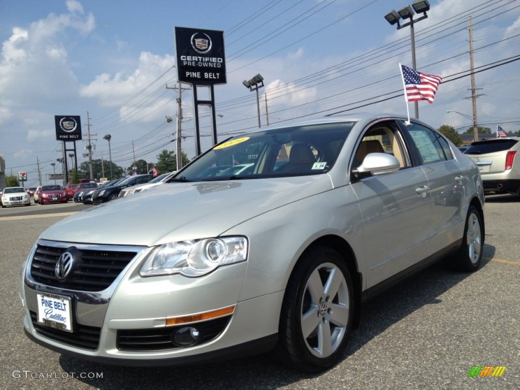 2009 Passat Komfort Sedan - White Gold Metallic / Cornsilk Beige photo #1