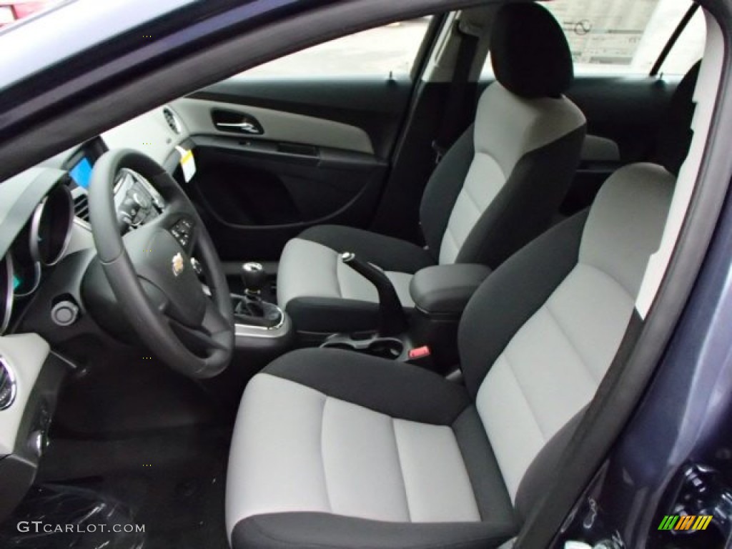 2014 Chevrolet Cruze LS Front Seat Photo #85651231